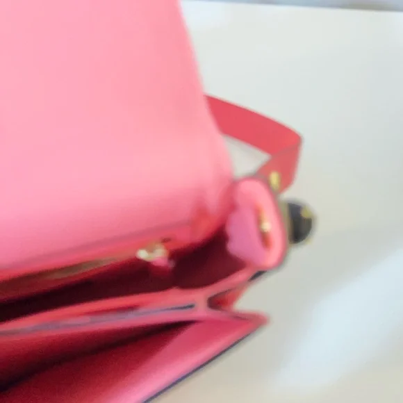 Authentic Valentino Elegant Pink Shoulder Bag - Picture 5 of 9